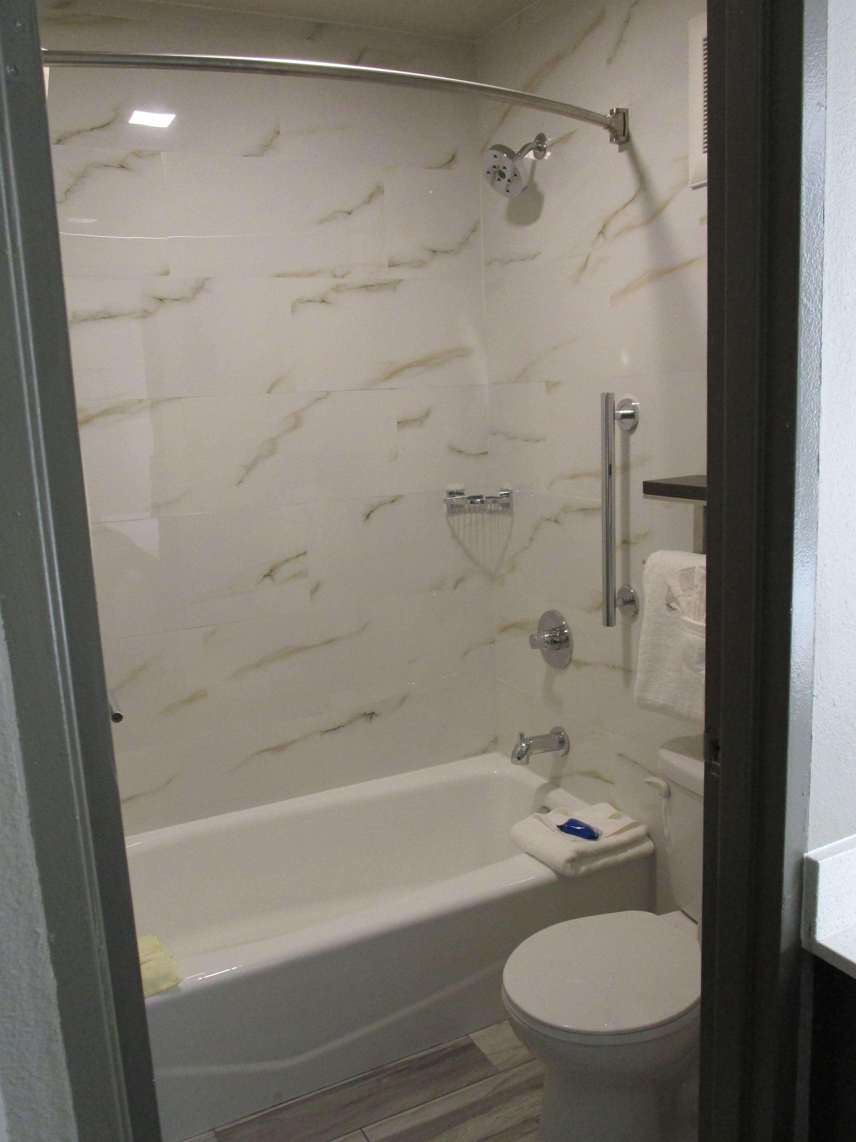 Motel Surestay Plus By Best Western Point Richmond