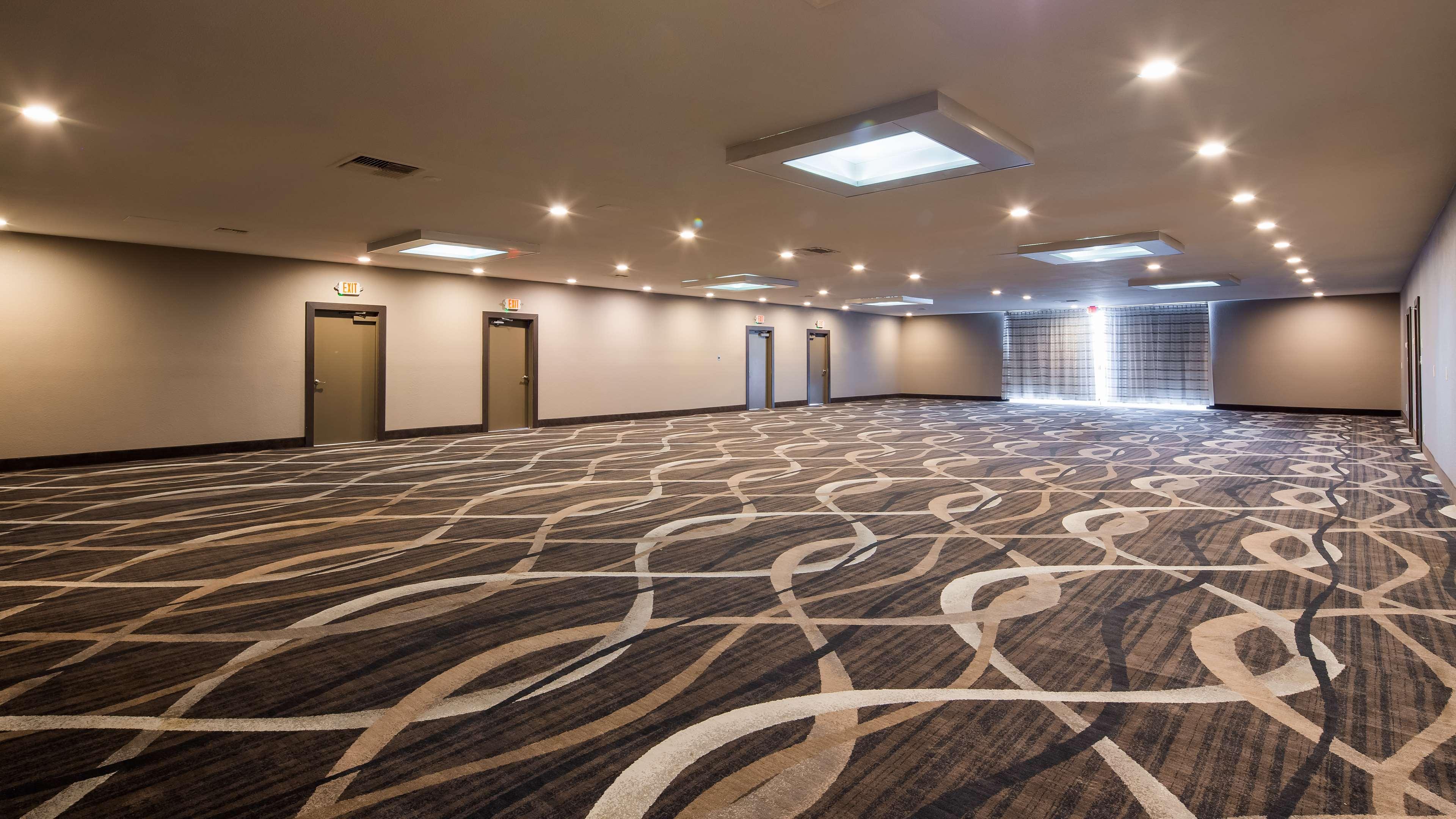 Surestay Plus By Best Western Point Richmond
